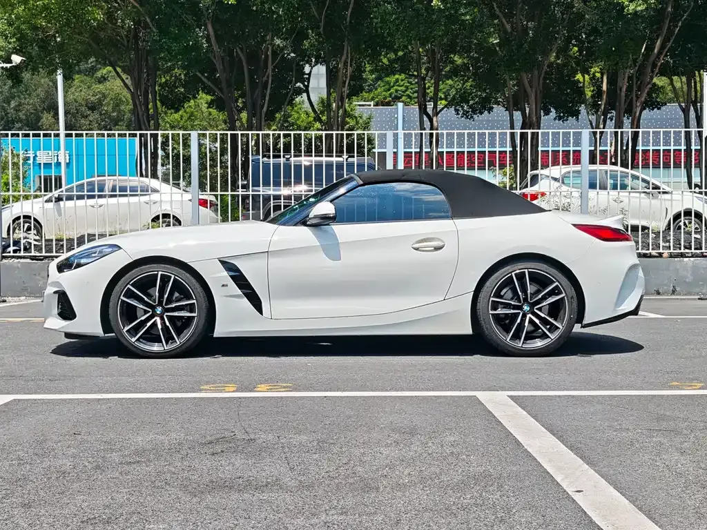 BMW Z4 — фото 9