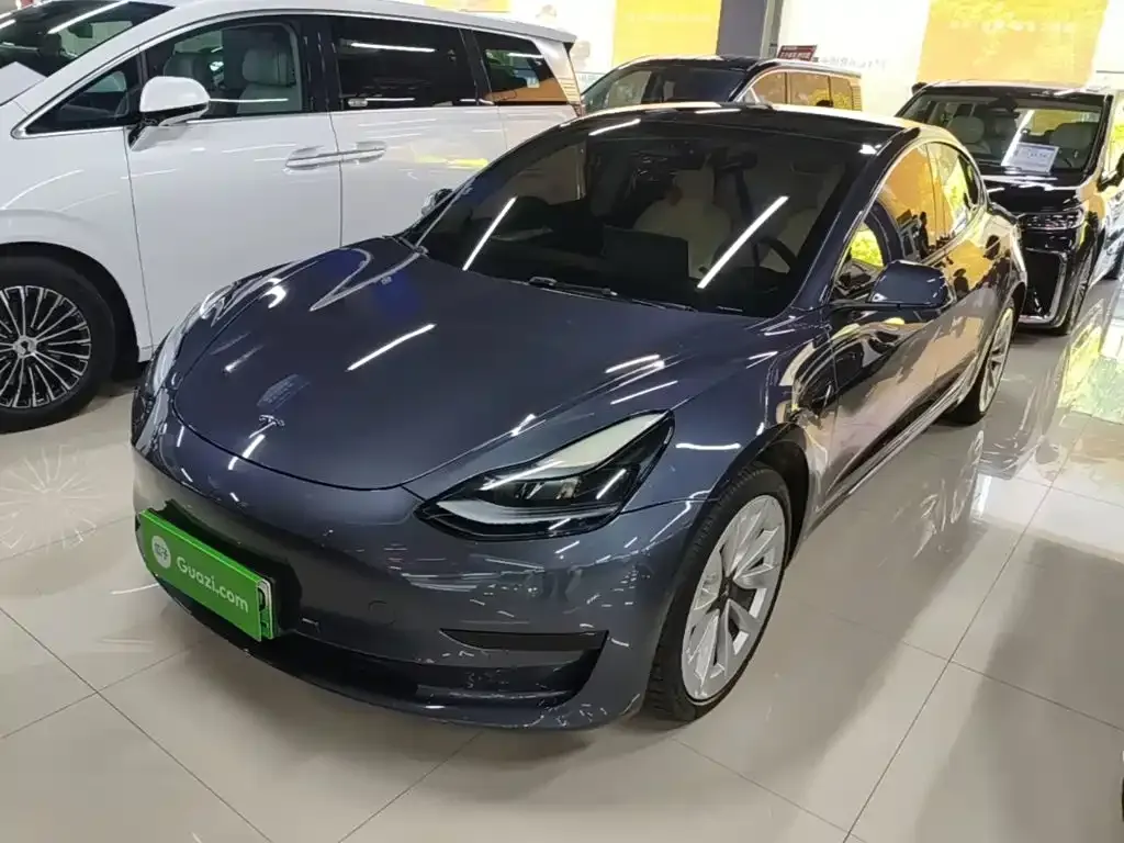 Tesla Model 3 — фото 7