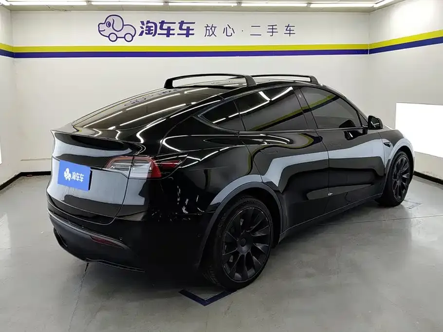 Tesla Model Y — фото 3