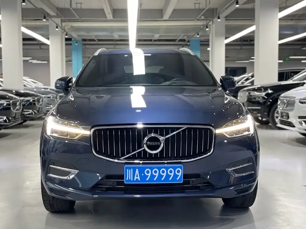 Volvo XC60 — фото 6