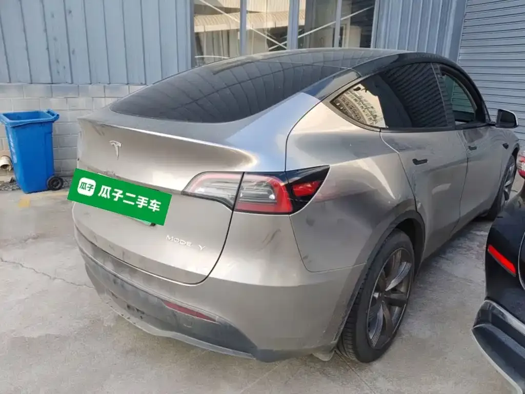 Tesla Model Y — фото 7