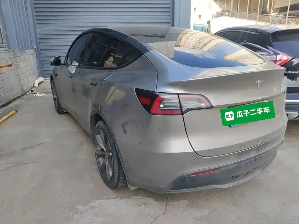 Tesla Model Y — фото 8