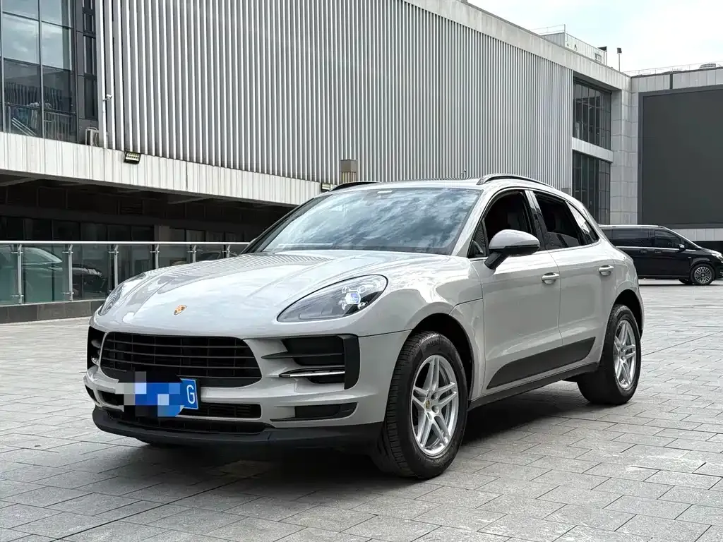 Porsche Macan — фото 1