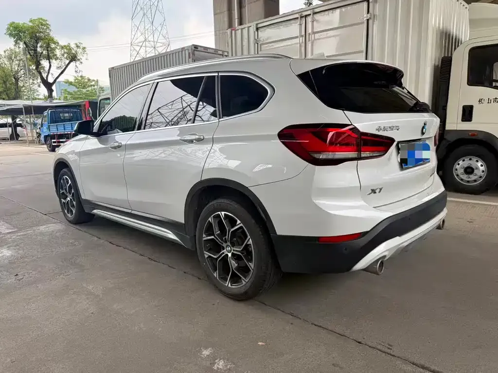 BMW X1 — фото 2