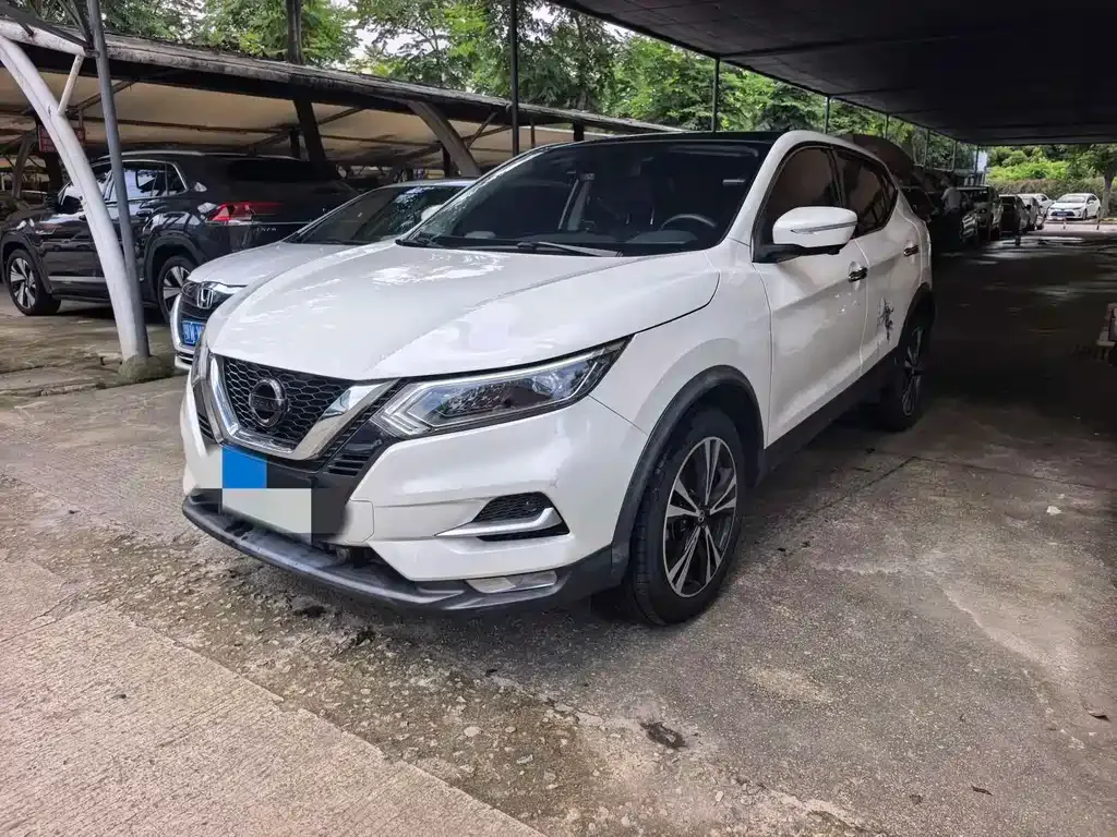 Nissan Qashqai — фото 1