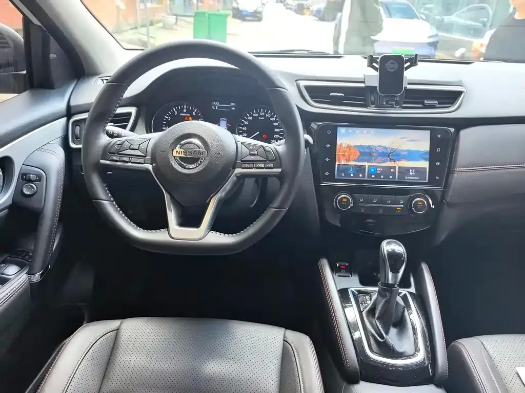 Nissan Qashqai — фото 4