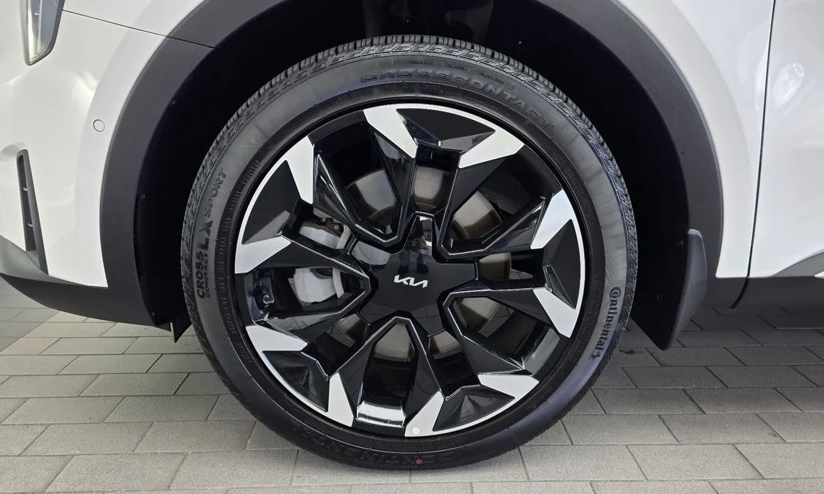 Kia Sorento — фото 9