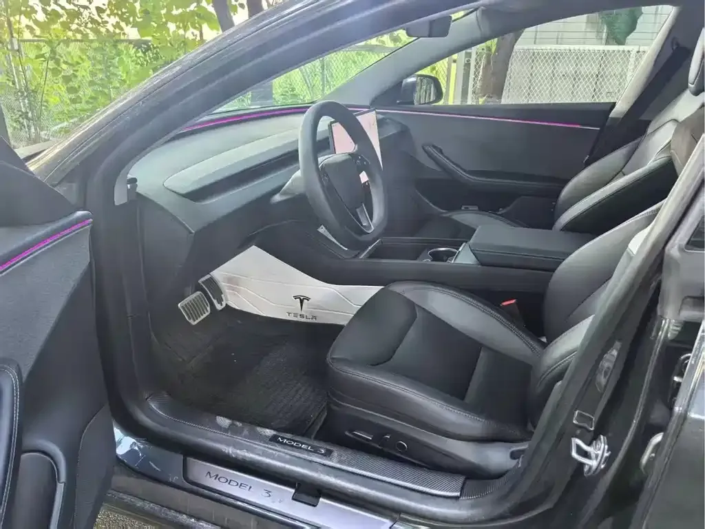Tesla Model 3 — фото 2