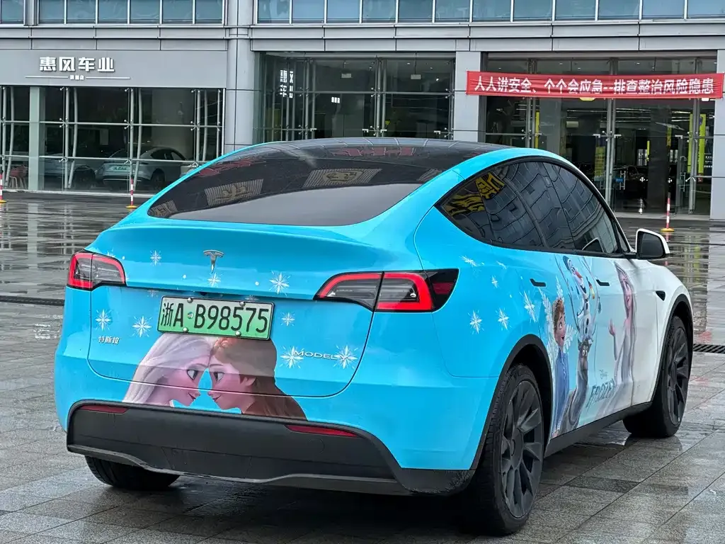 Tesla Model Y — фото 4