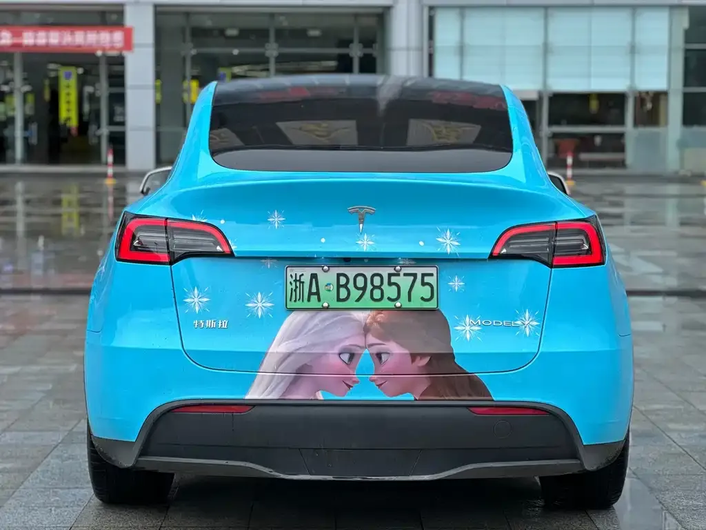 Tesla Model Y — фото 3