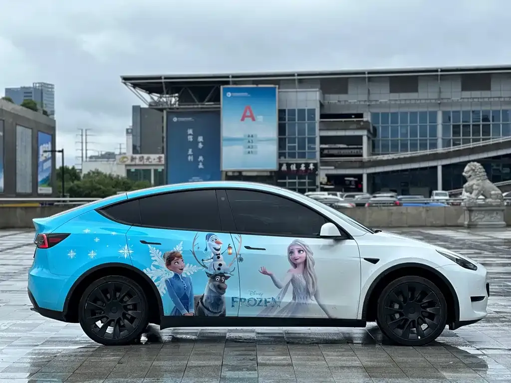 Tesla Model Y — фото 6