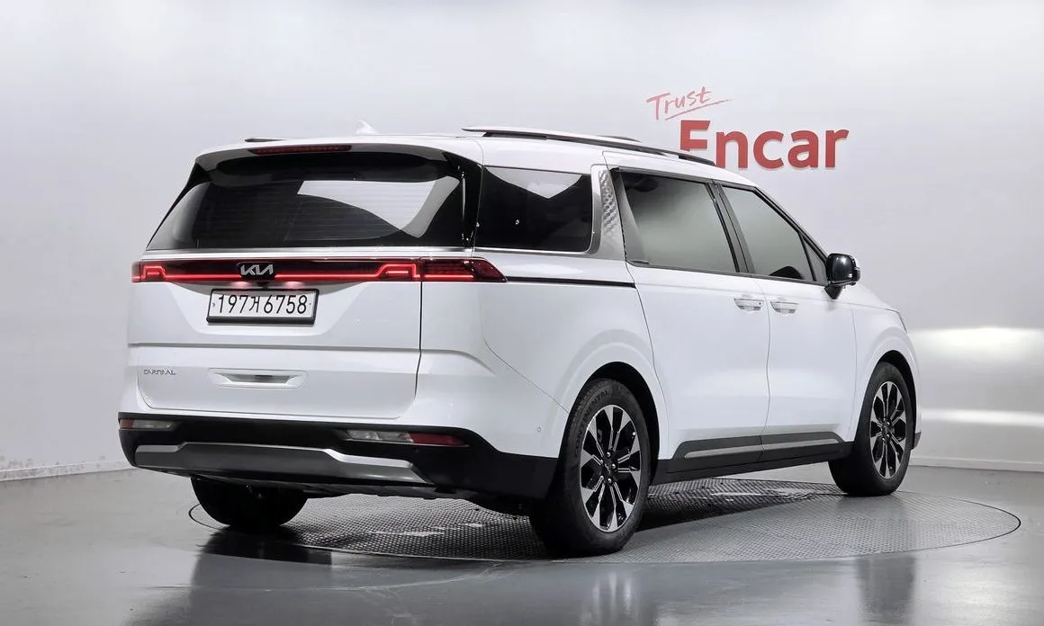 Kia Carnival — фото 2