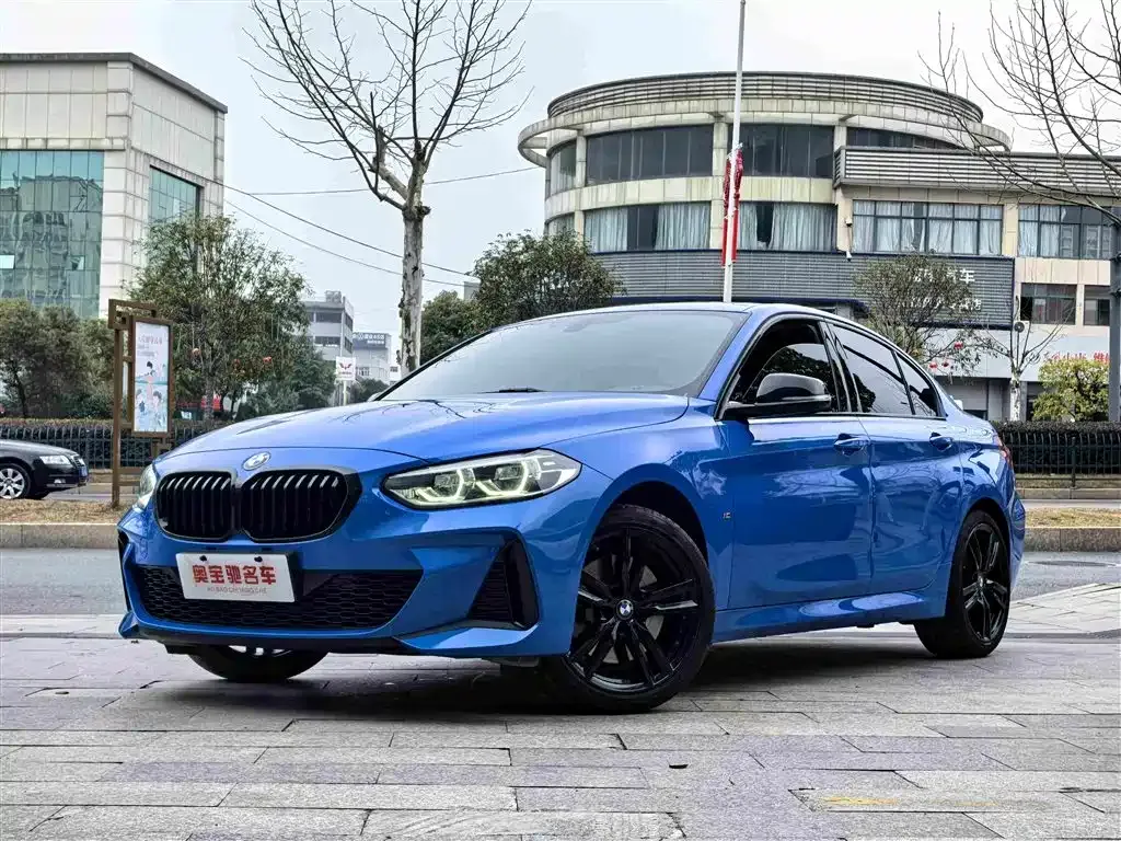 BMW 1 Series — фото 1