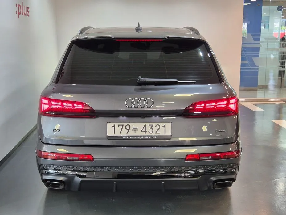 Audi Q7 — фото 5