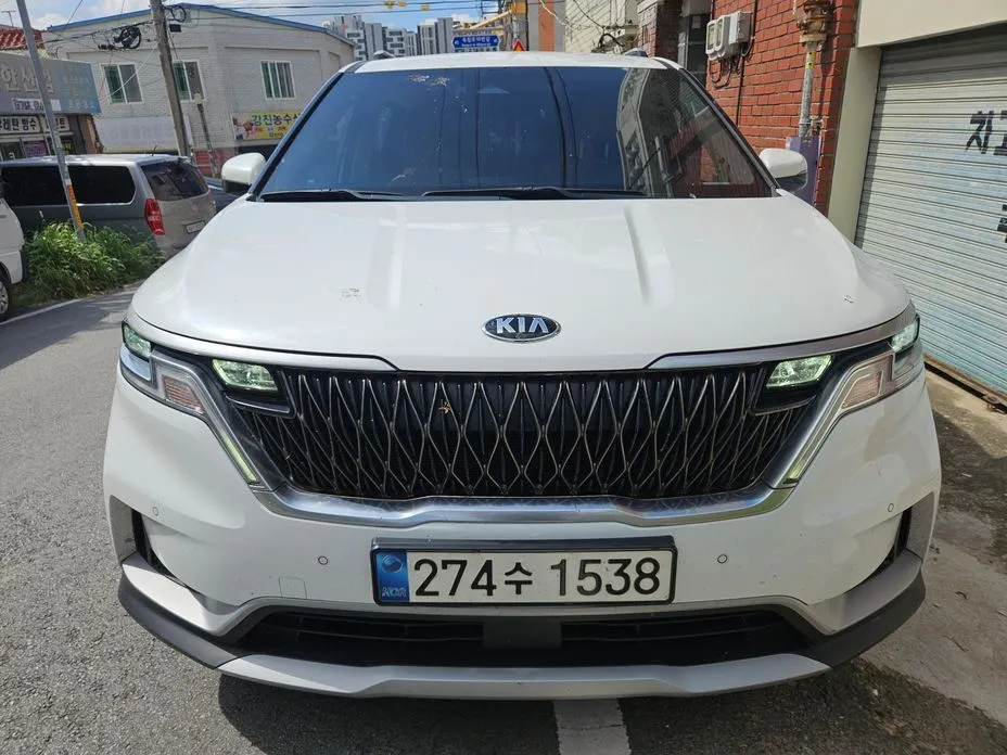 Kia Carnival — фото 1