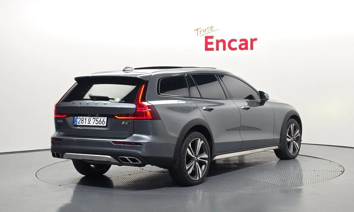 Volvo V60 — фото 4