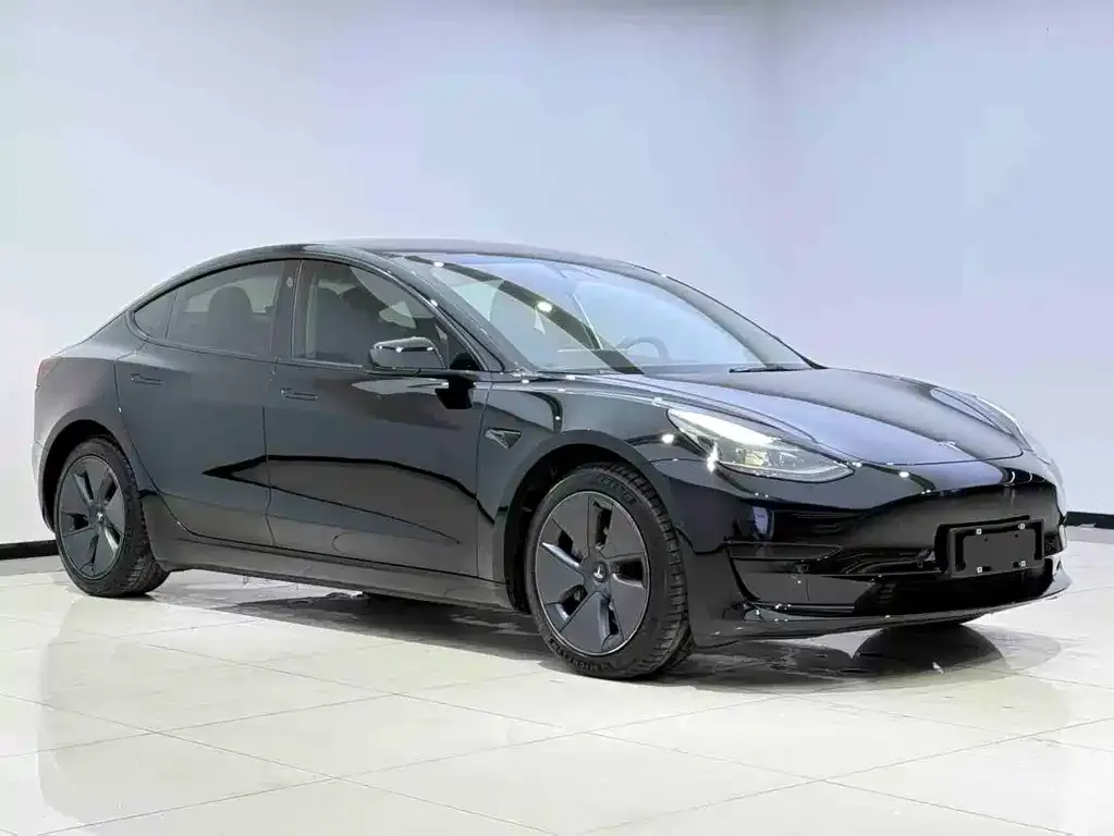 Tesla Model 3 — фото 6