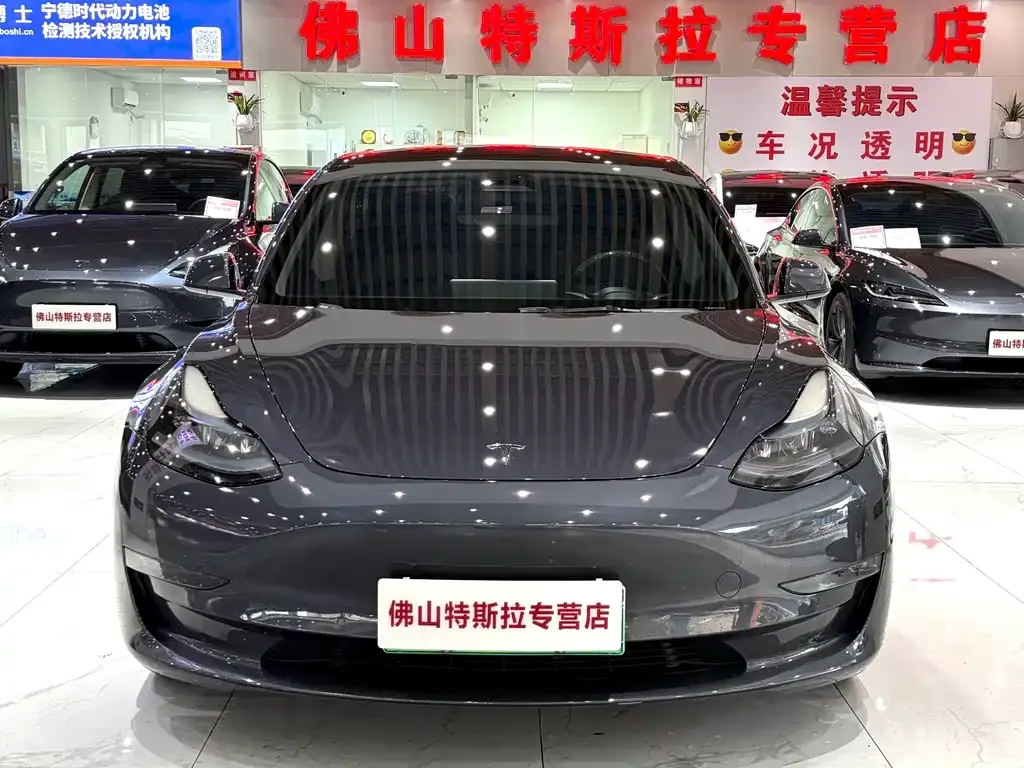 Tesla Model 3 — фото 7