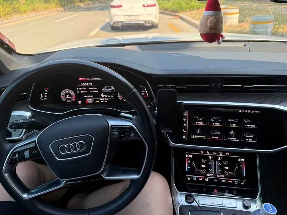 Audi A6 — фото 9