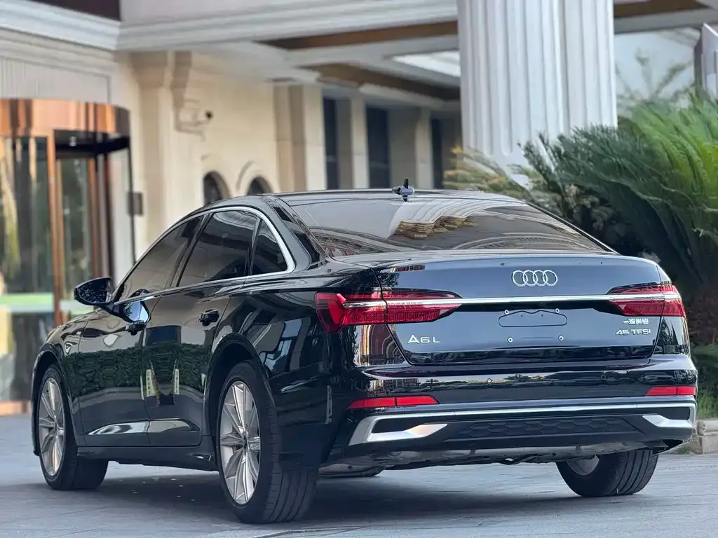 Audi A6L — фото 4