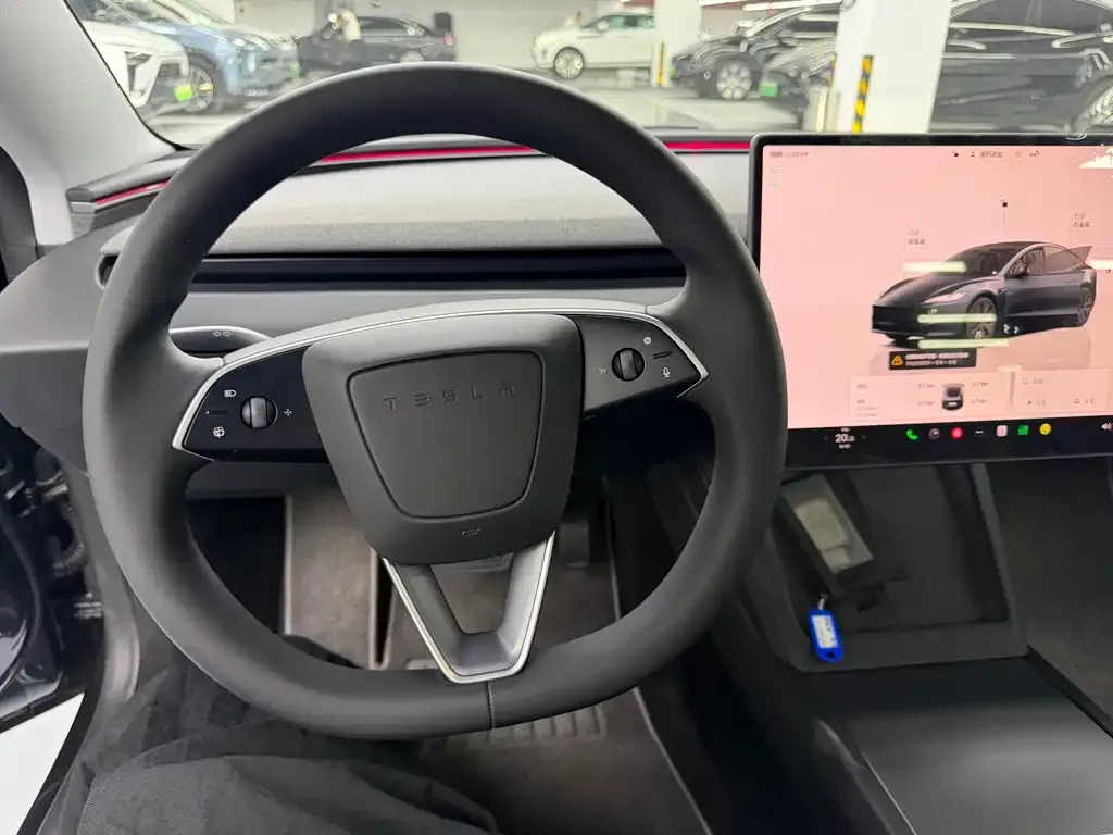 Tesla Model 3 — фото 10