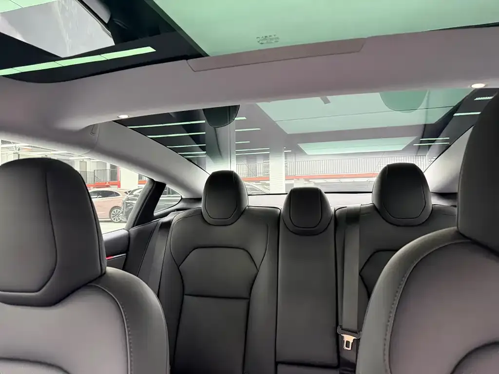 Tesla Model 3 — фото 2
