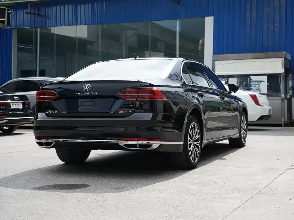 Volkswagen Phideon — фото 8