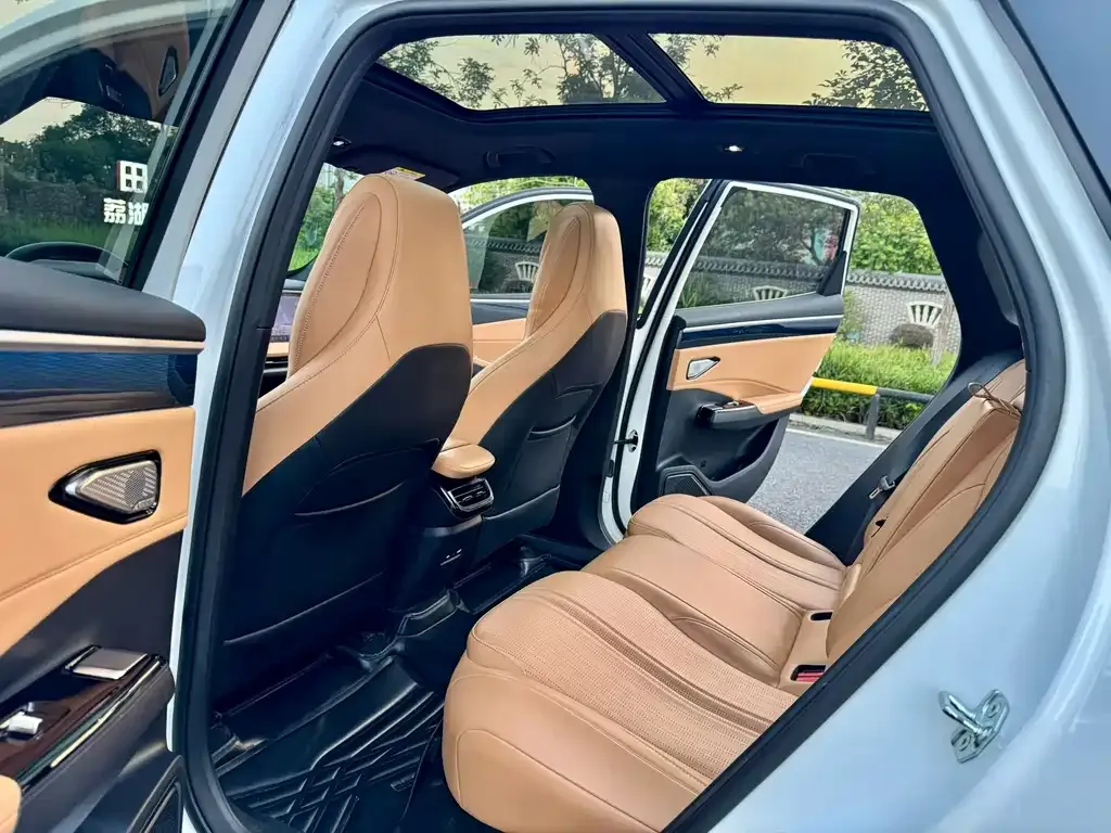 Geely Galaxy L7 — фото 2