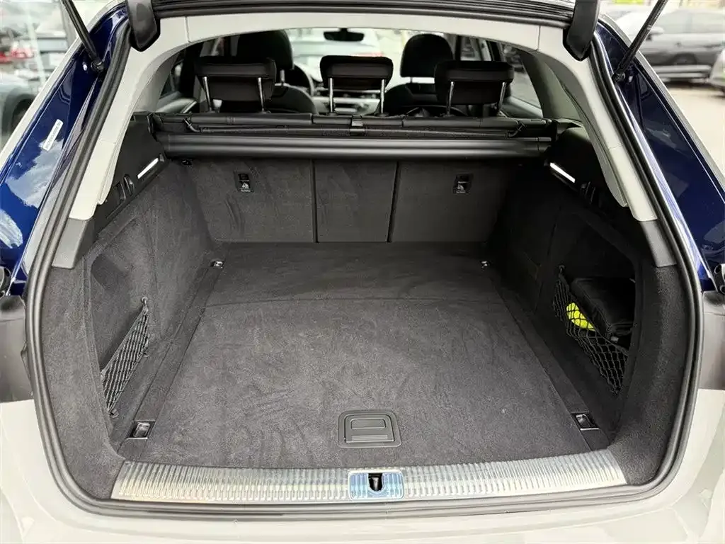 Audi A4 (Import) — фото 8