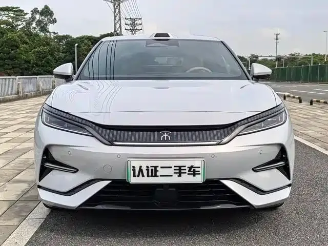 BYD L EV — фото 5
