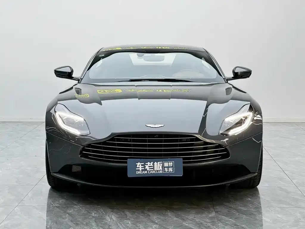 Aston Martin DB11 — фото 3
