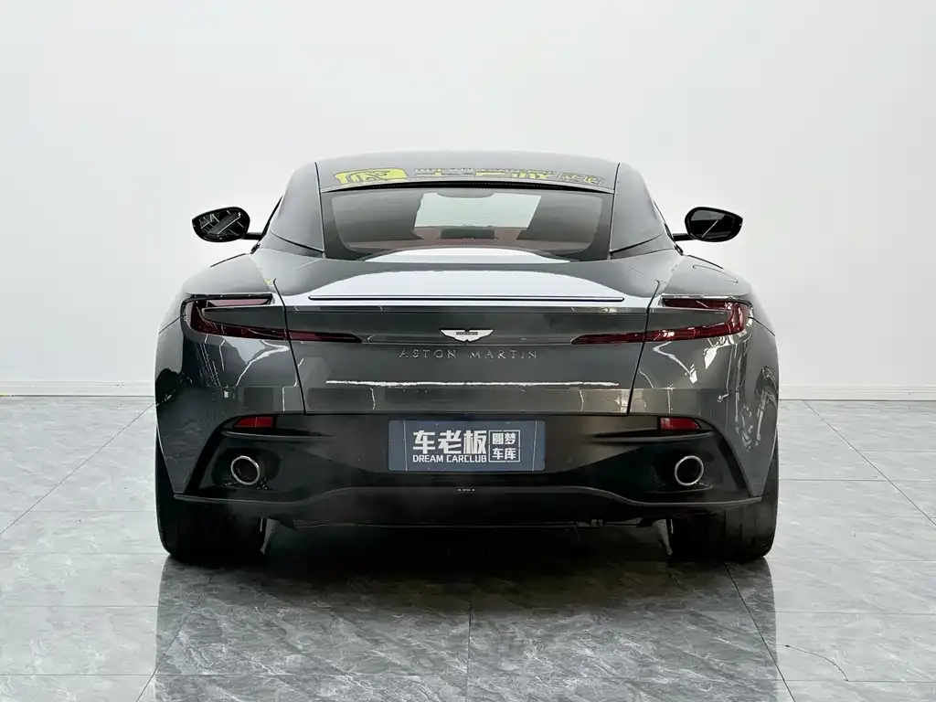 Aston Martin DB11 — фото 2