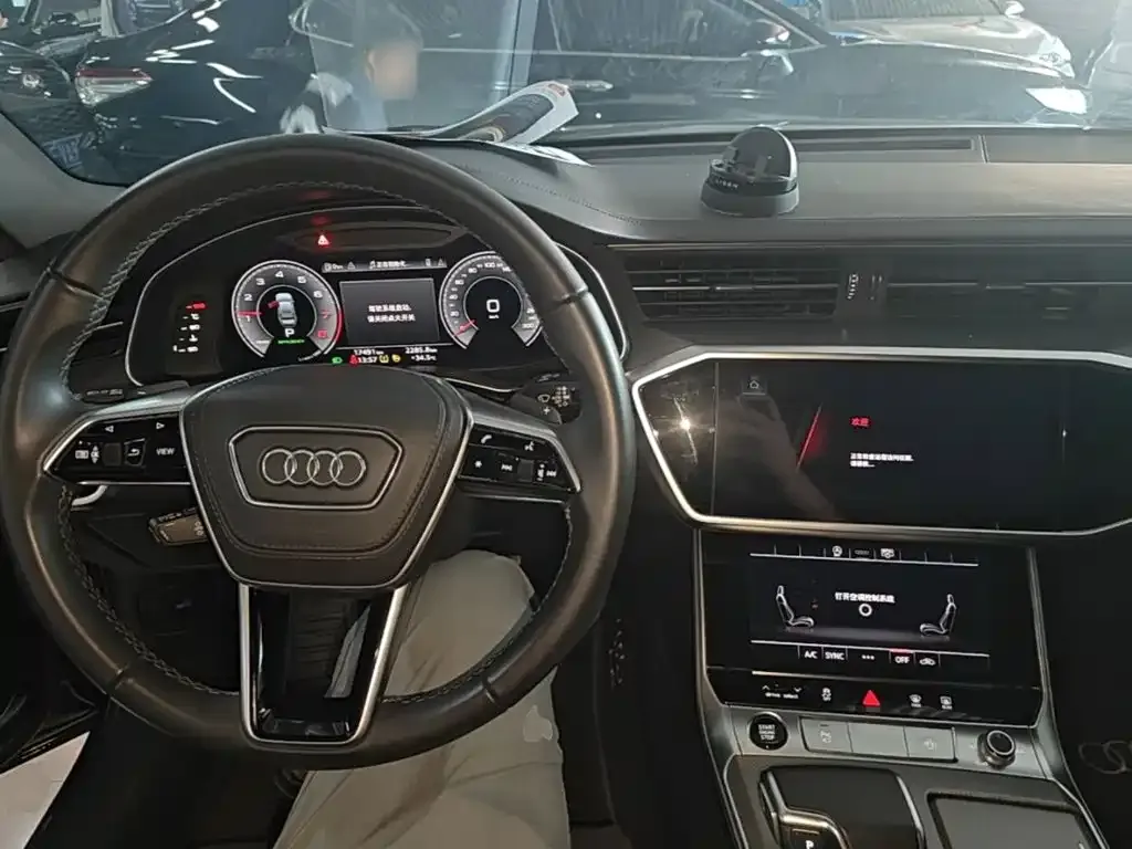 Audi A6L — фото 10