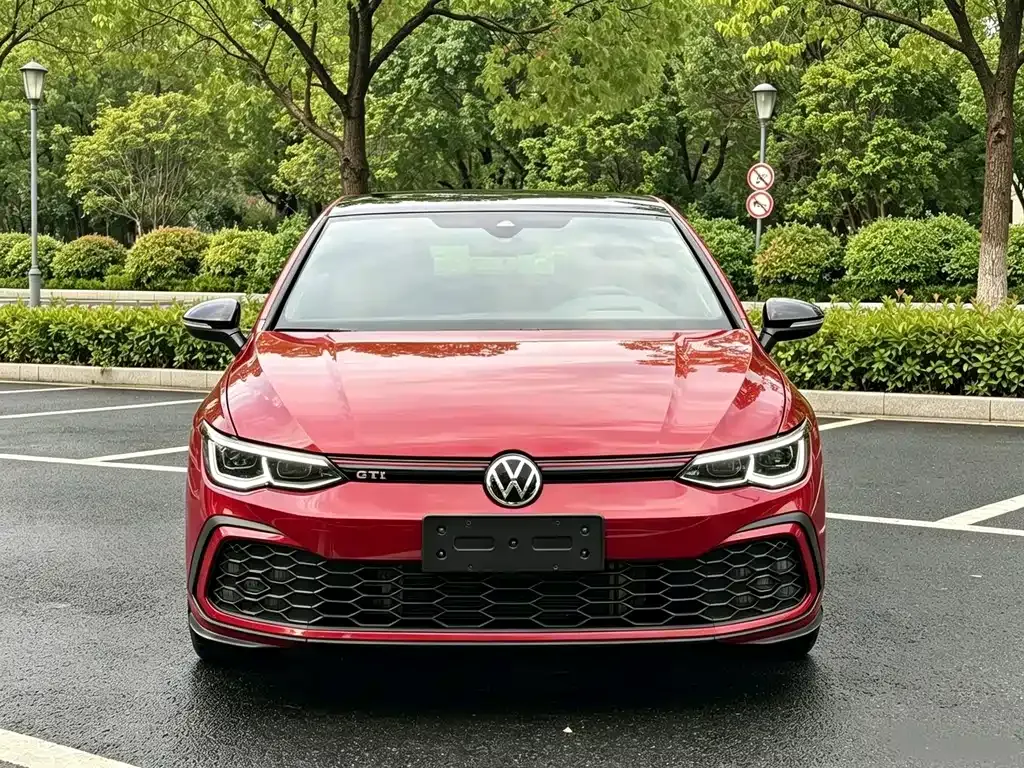 Volkswagen Golf GTI — фото 9