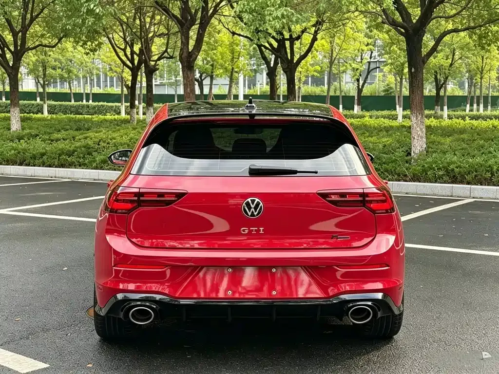 Volkswagen Golf GTI — фото 7