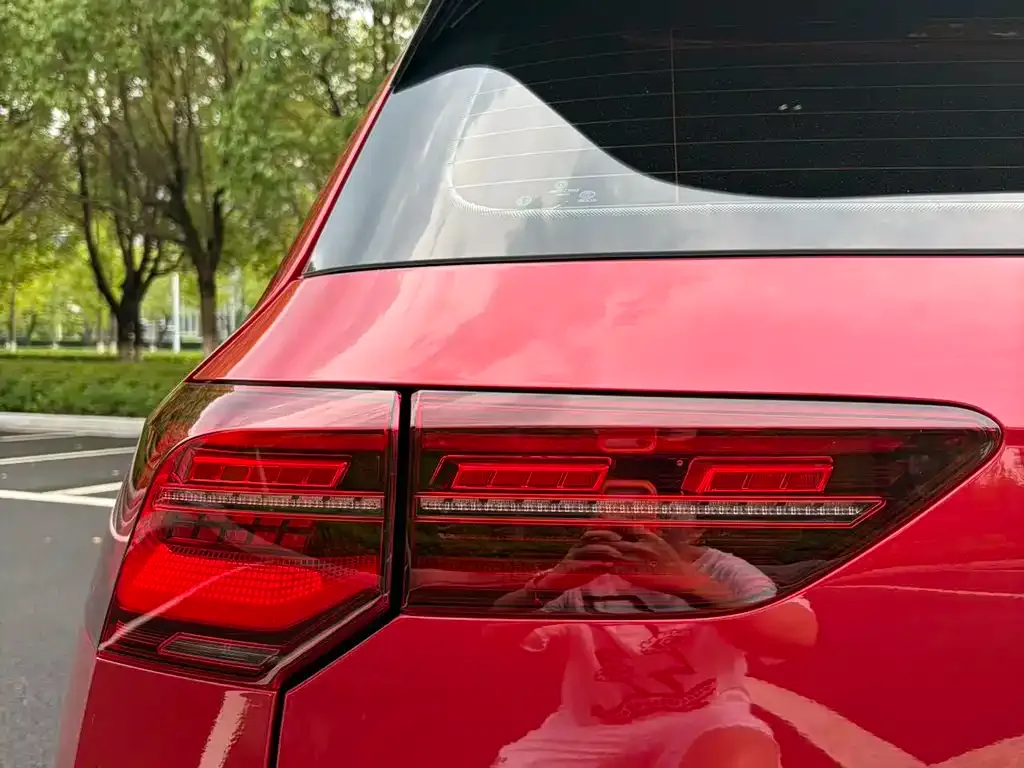 Volkswagen Golf GTI — фото 2