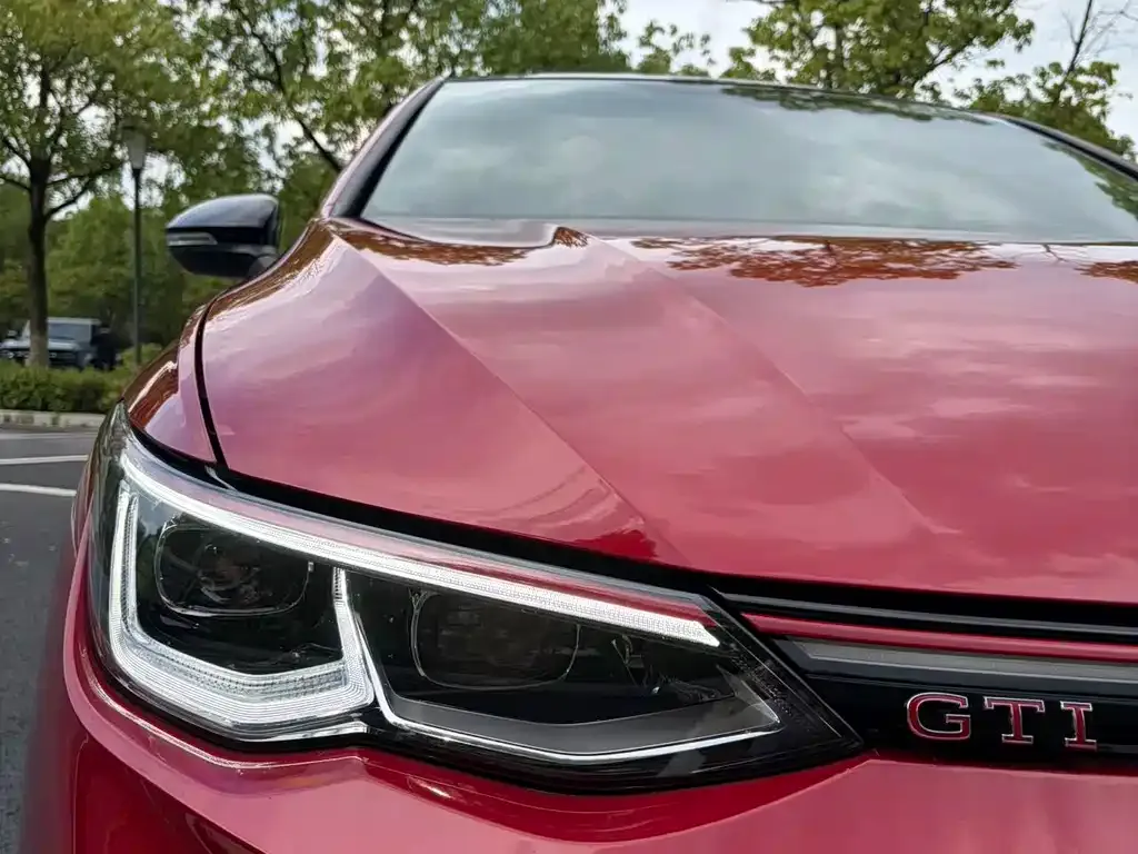 Volkswagen Golf GTI — фото 4