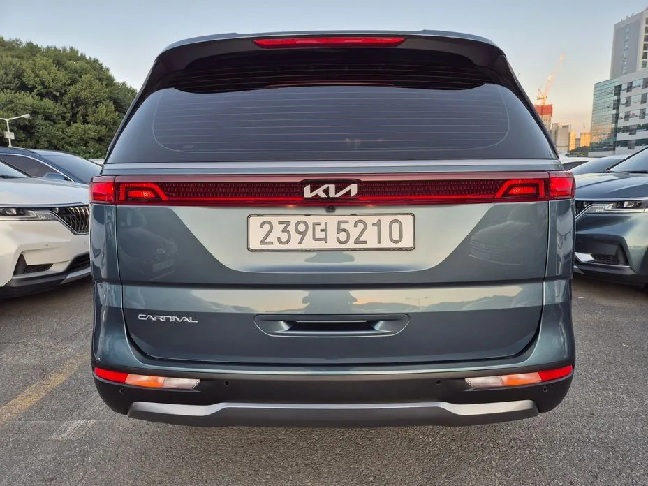 Kia Carnival — фото 4