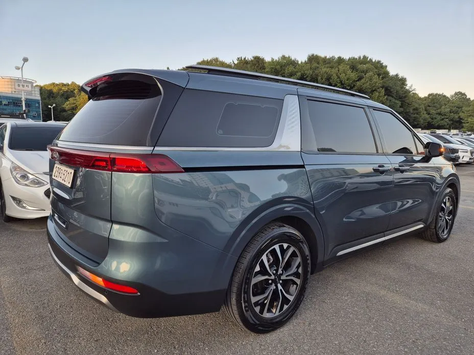 Kia Carnival — фото 3