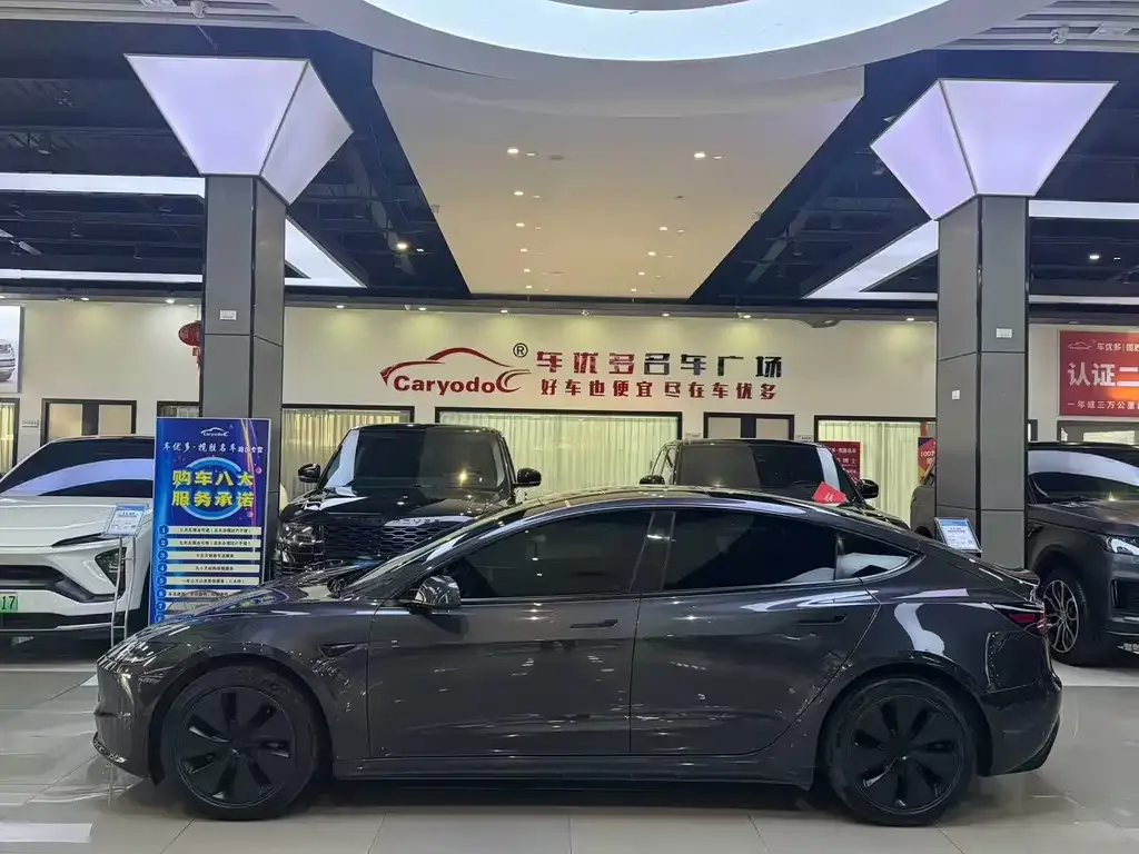 Tesla Model 3 — фото 4