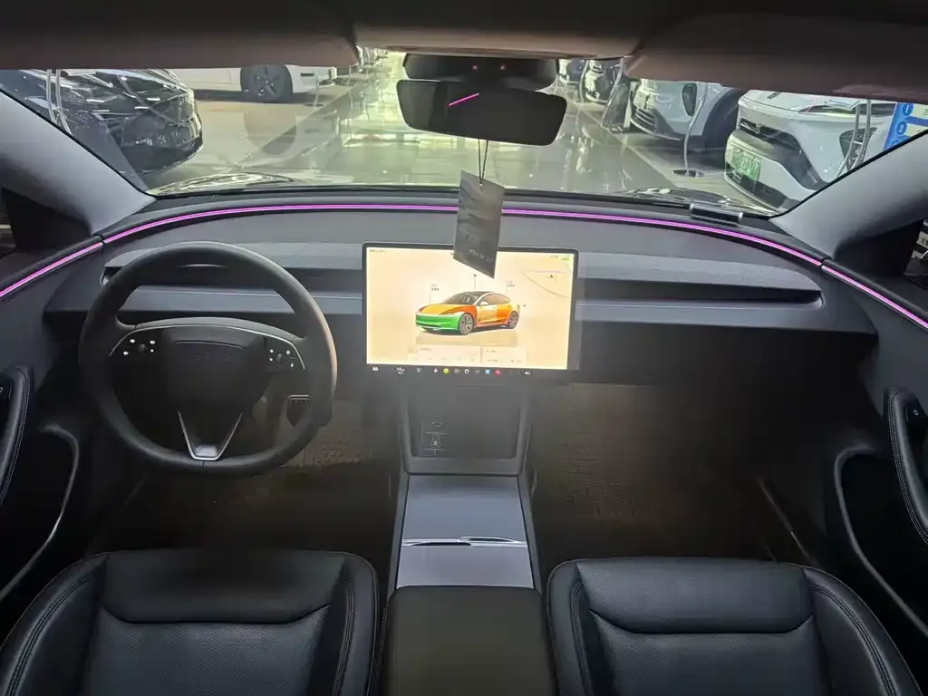 Tesla Model 3 — фото 2