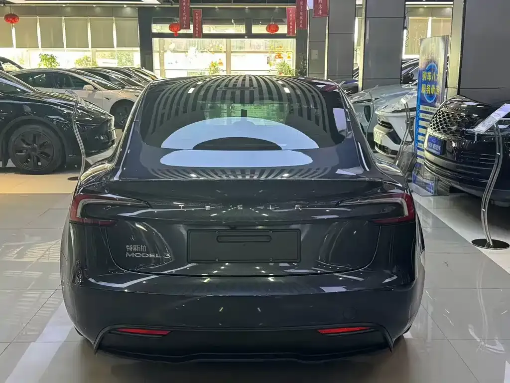 Tesla Model 3 — фото 6