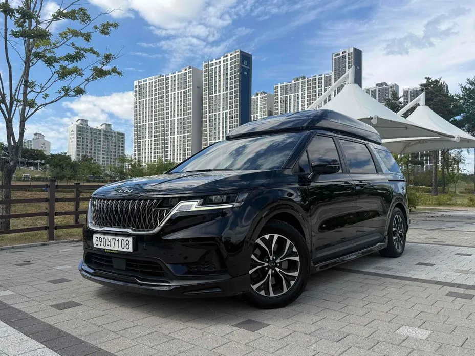 Kia Carnival — фото 1