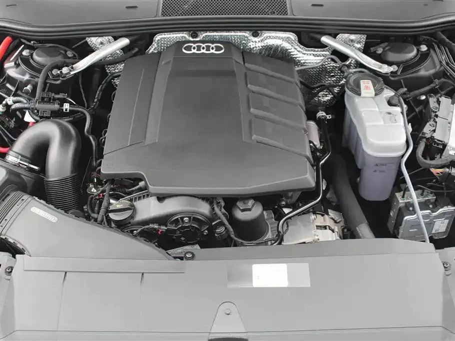 Audi A6L — фото 10