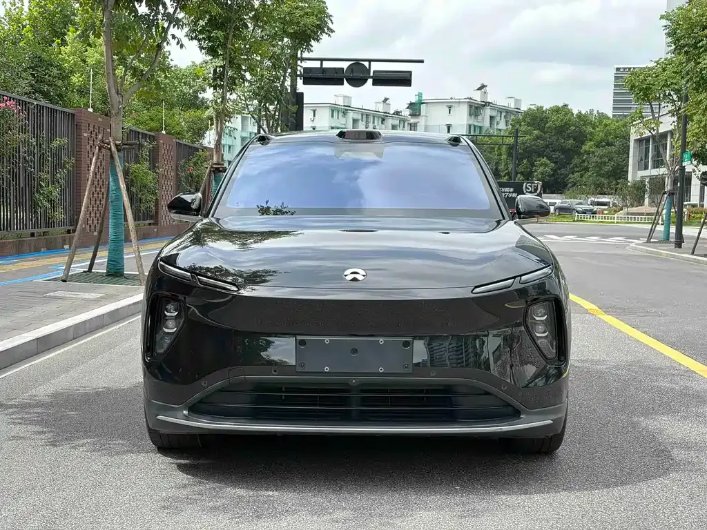 NIO EC6 — фото 10