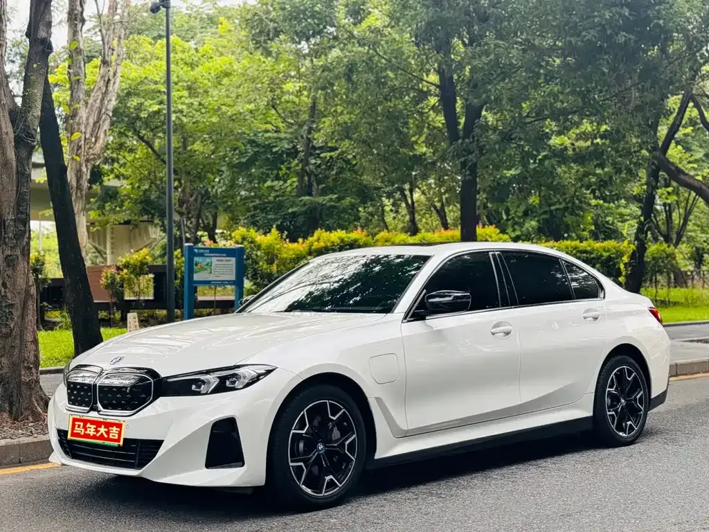 BMW i3 — фото 1