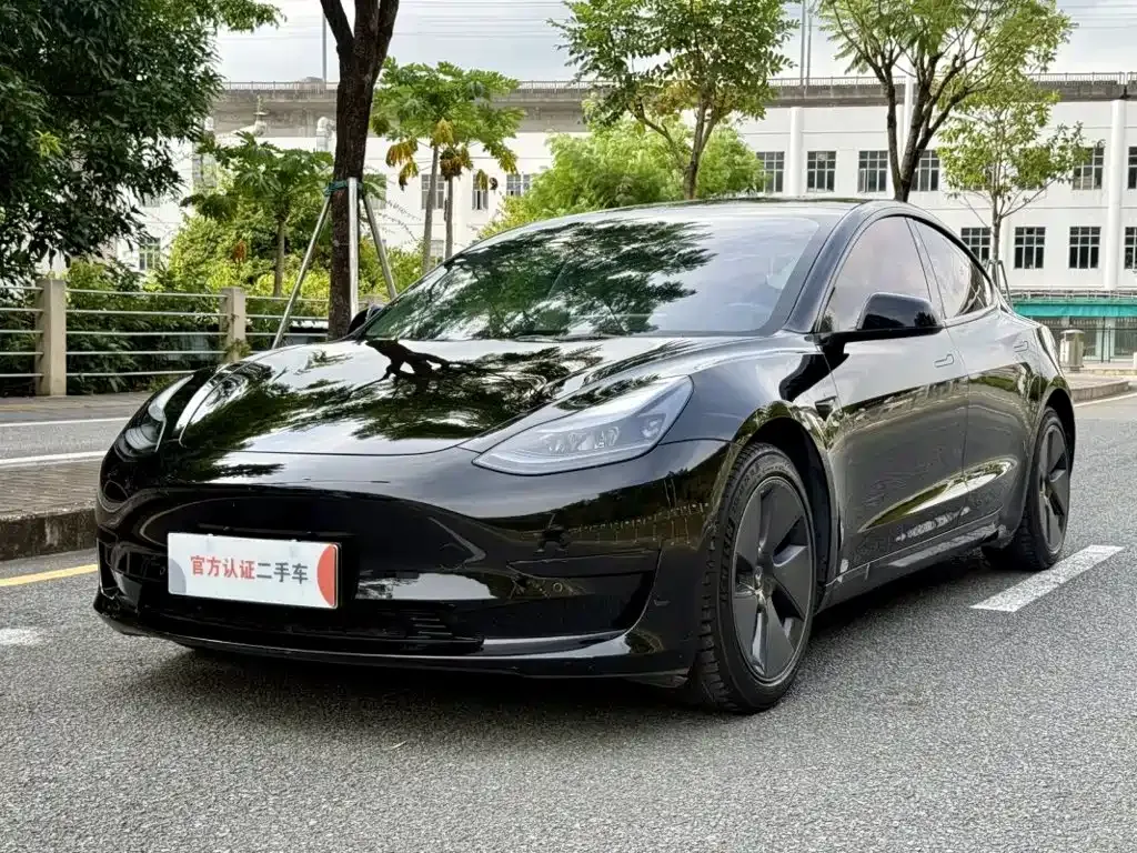 Tesla Model 3 — фото 5