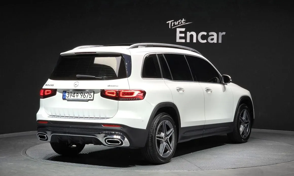 Mercedes-Benz GLB-Class — фото 7