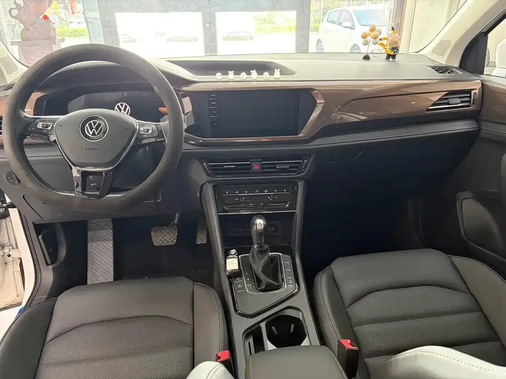Volkswagen Tharu — фото 8