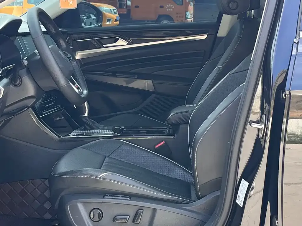 Volkswagen Passat — фото 8